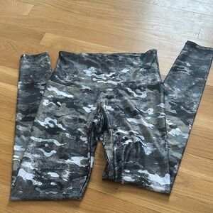 ONZIE Camouflage  Leggings